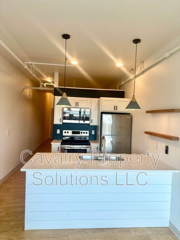 Building Photo - 1831 W Michigan St