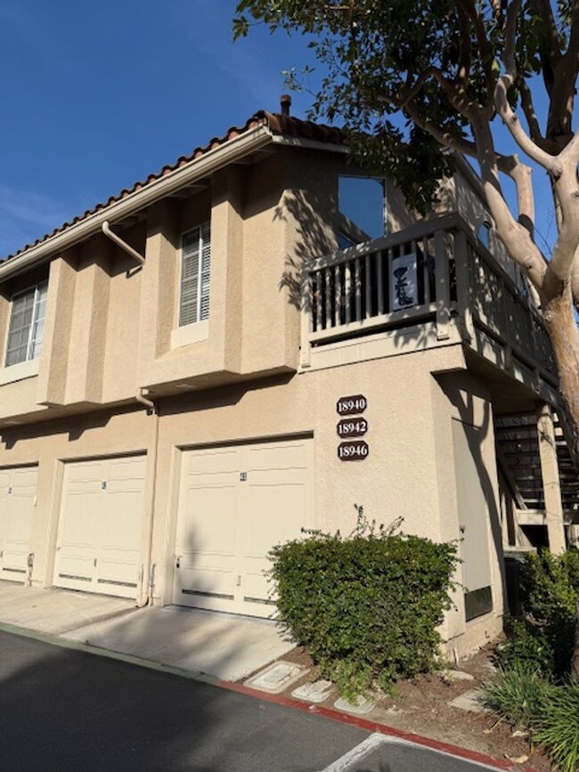 2 bed, 1.25 Bath CONDO next to POOL! Groun... - 2 bed, 1.25 Bath CONDO next to POOL! Groun...