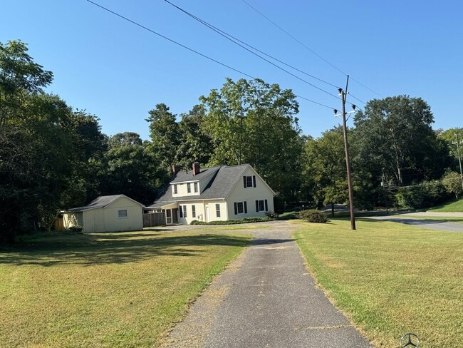 207 Edgemont Ave