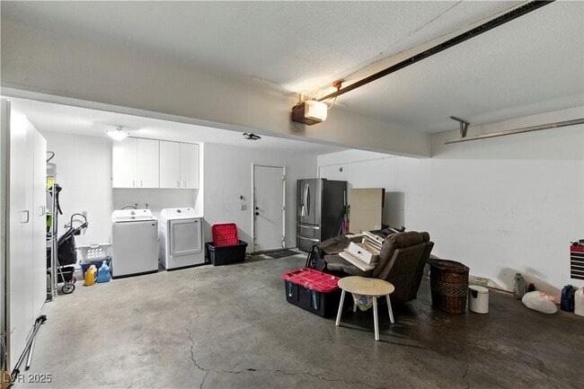 Photo - 3280 Dayflower St