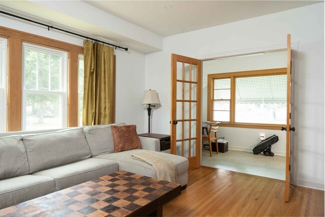 Photo - 2401 3rd st NE Apt 2 Unit 1