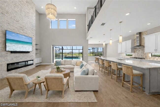 Photo - 20060 Hartford Blvd