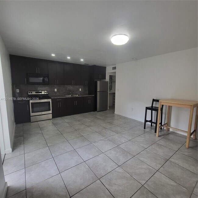 315 NW 59th St