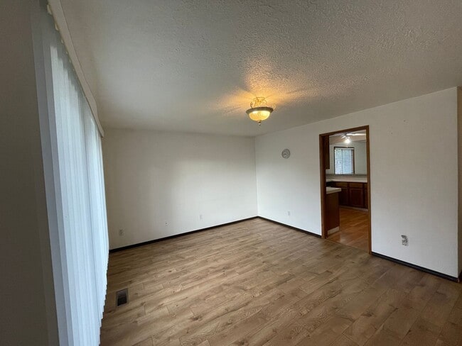 Photo - 3526 SE 118th Ave