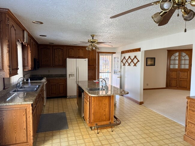 Kitchen - 45146 Andover Estates Rd Unit 4