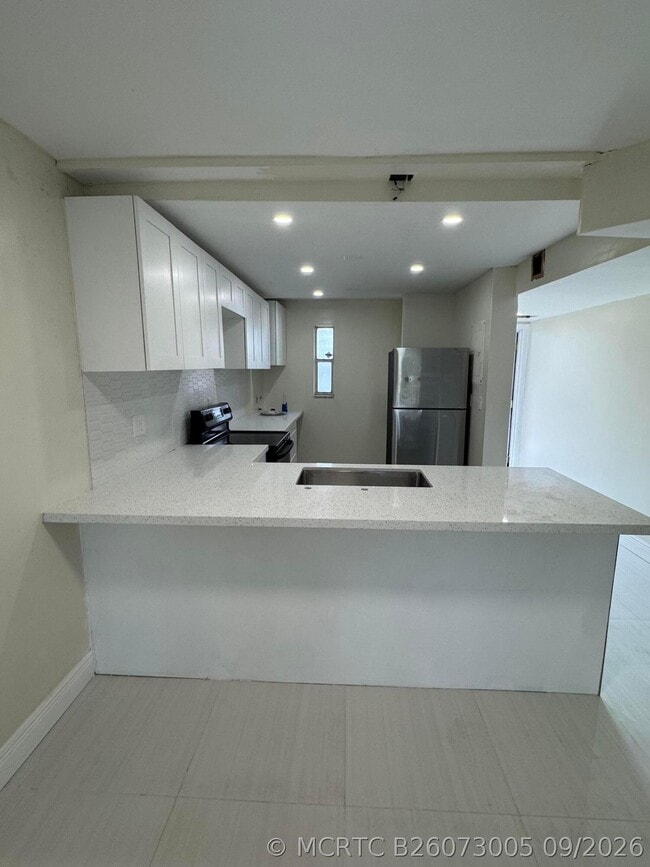 8000 Fairview Dr Unit 209