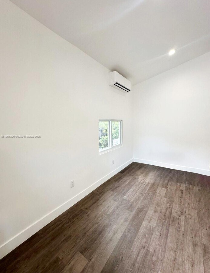 Photo - 2126 NW 24th St Unit A