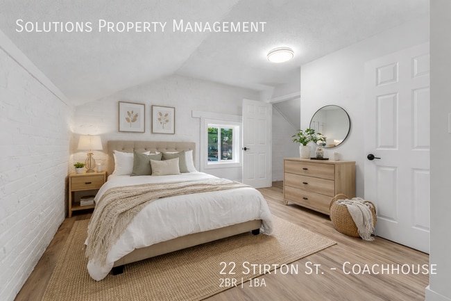 Photo - **Private 2 Bedroom Coachhouse** Unit Coachhouse