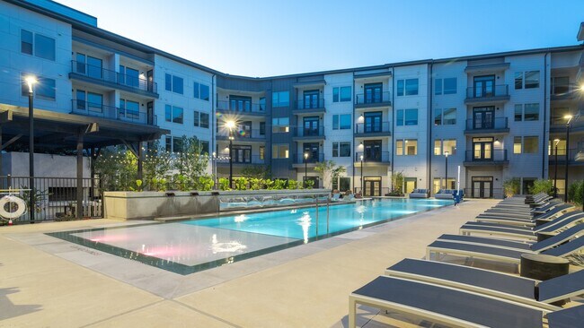 Photo - Diamond Flats