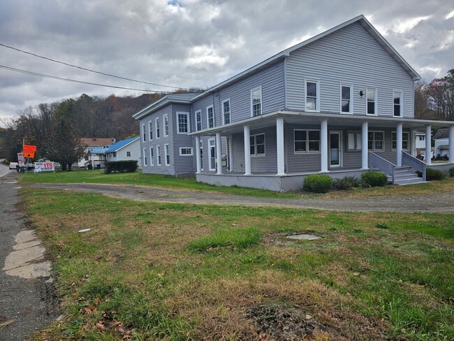 Photo - 464 Main St Unidad 2