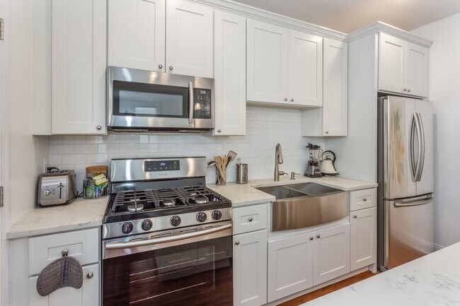 Photo - 61 Beacon Ave