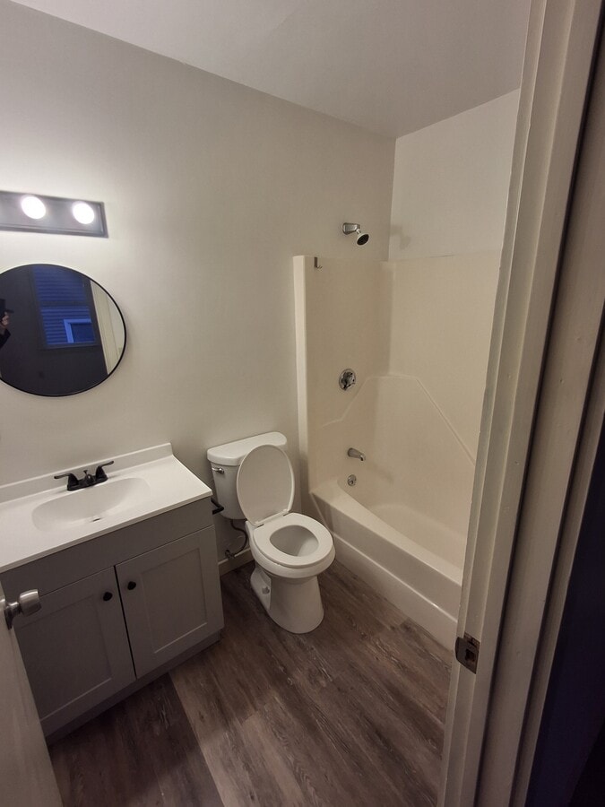 Photo - 22 Gold St Unidad Easy Uconn Commute