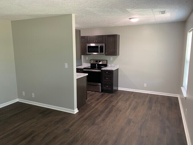 Photo - 475 Raymond Road Unit 2