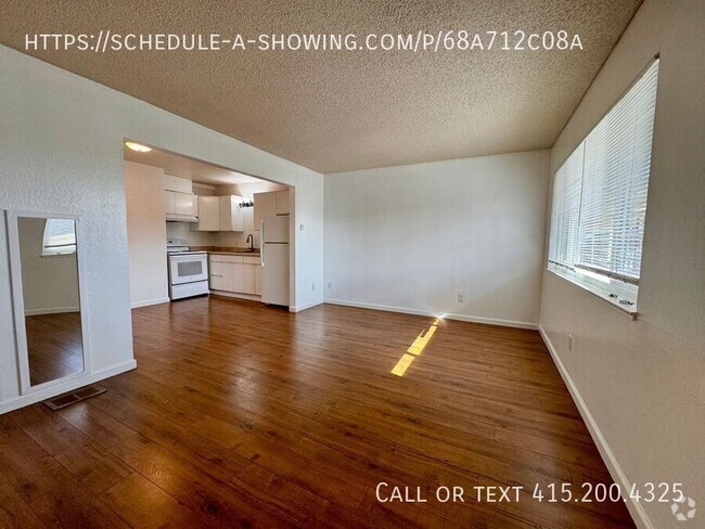 Building Photo - Beautiful One Bedroom Near Cannery Row Unit 5 Rental