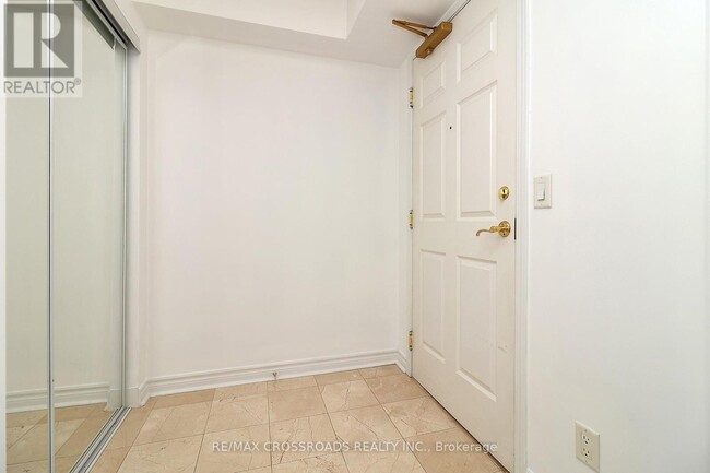 Photo - 350 Princess Royal Dr Unit 703