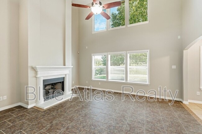 Photo - 601 Steerman Ct