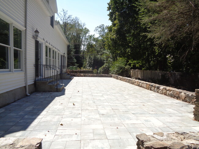 Photo - 531 Hollow Tree Ridge Rd