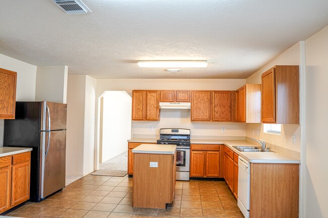 Photo - 19131 Prairie Bluff Dr