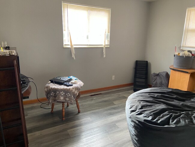 Photo - 415 E Staat St