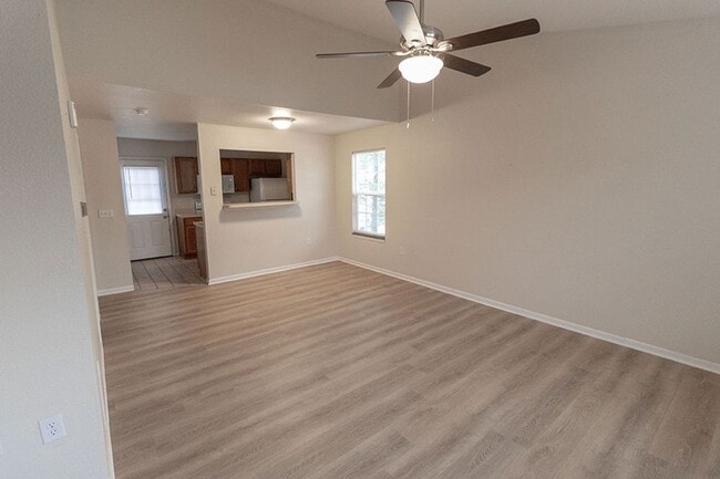 Photo - 1323-1325 Godas Dr Unit 1325