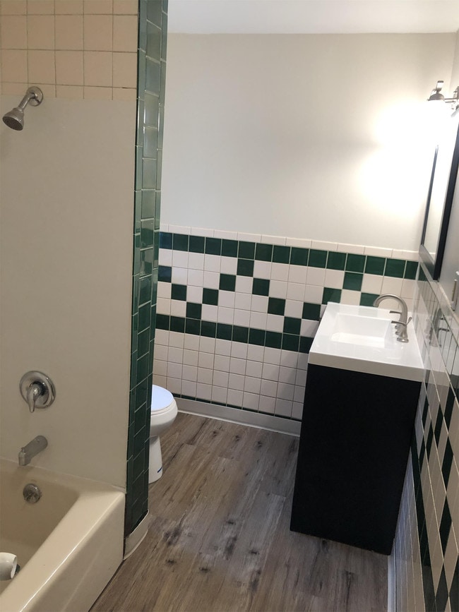 Photo - 3029 Gideon Ave