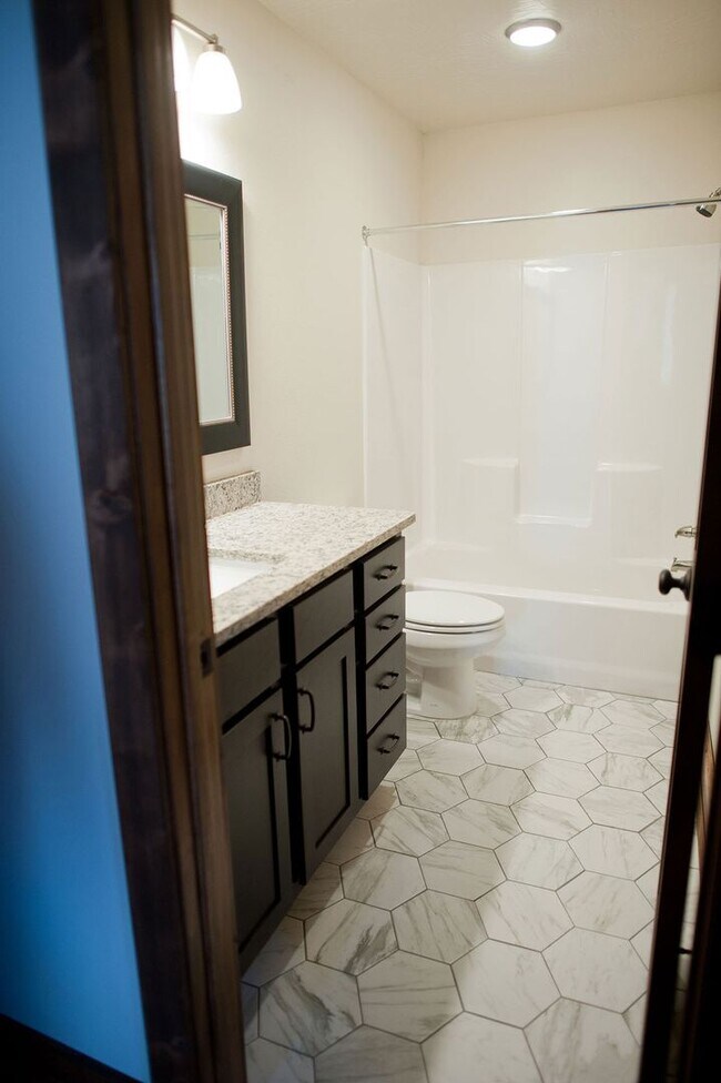 Photo - Union Biscuit West - 109 Unit UBL 109