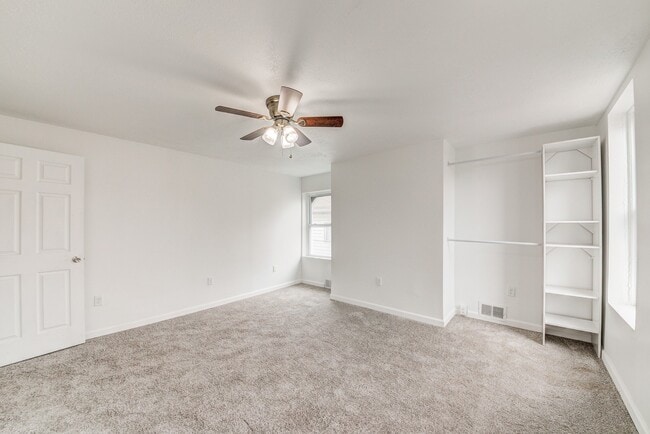 Building Photo - 744 Proctor Wy Unit Apt. 2