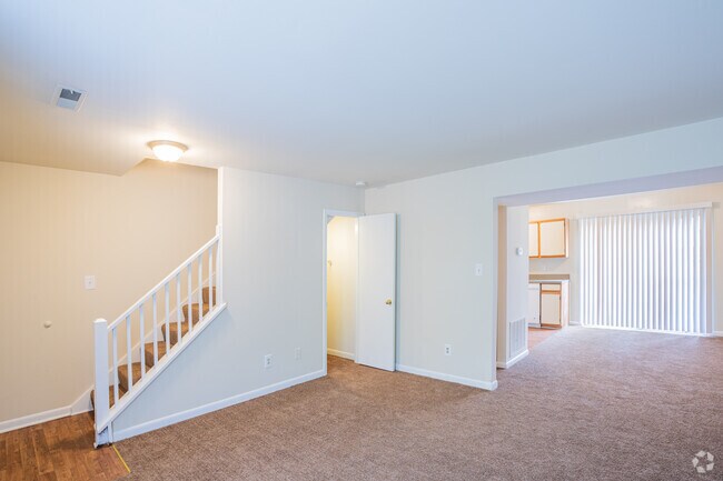 2BR, 1.5BA