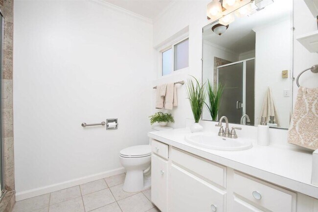 Photo - 4951 Art St Unidad 4951 Art St.