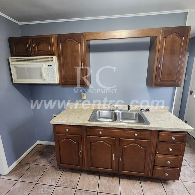 Photo - 210 Lindenwood-