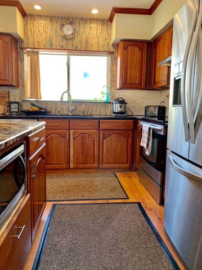 Photo - Spacious Rowhouse on Cul-de-sac in SW Longmont for Lease!