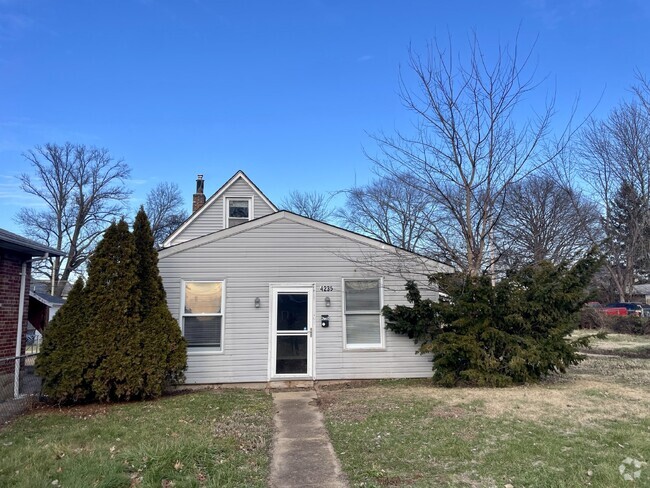 Building Photo - Charming 2-Bedroom Retreat in Saint Louis ... Rental