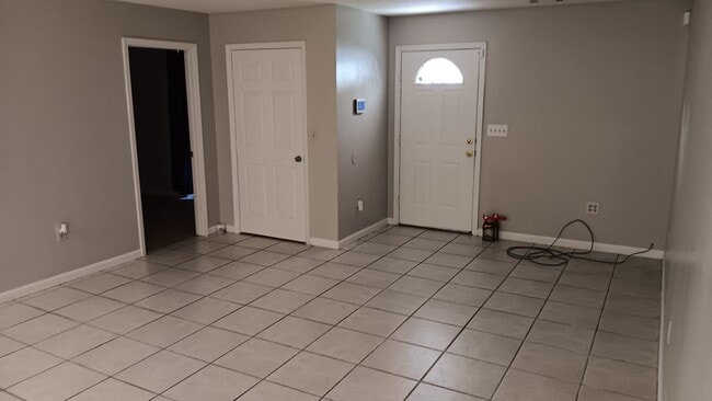 Photo - 1741 Elvan Ave