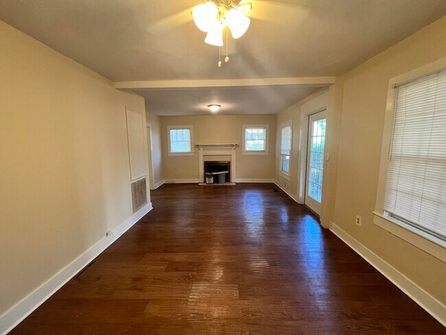 223 W 5th Ave