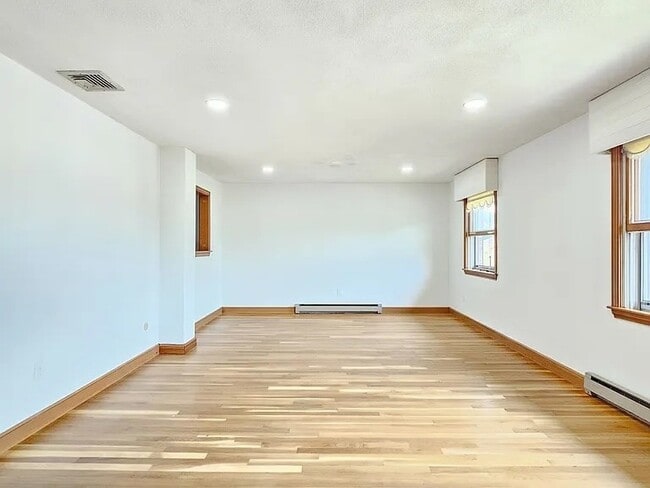 Photo - 50 Lee St Unit 2
