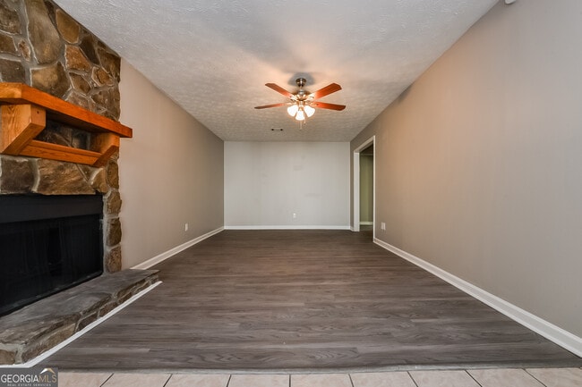 Photo - 5720 Twain Dr