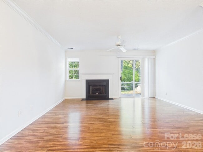Photo - 609 Mountainwater Dr