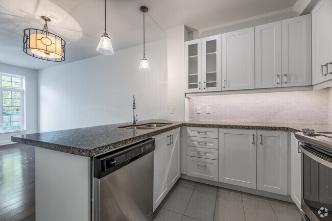1BR, 1BA - 529SF - Kitchen - Cedarwood Townhomes