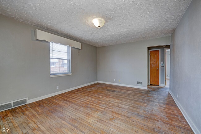 315 S Webster Ave