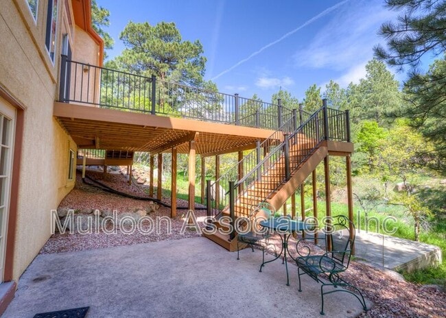 Photo - 140 Ellsworth St