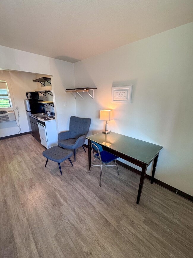 Building Photo - Furnished Studio Unit A1600-06 Rental