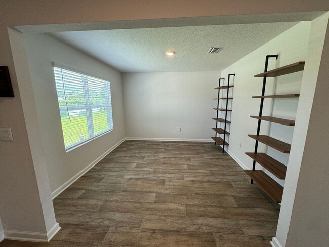 Photo - Pensacola/Beulah - Bridlewood - 5 bedroom, 3 bathroom w/ lawn care included