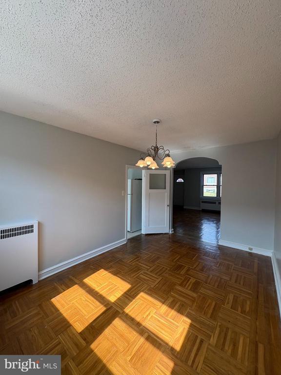 Photo - 7608 Rugby St