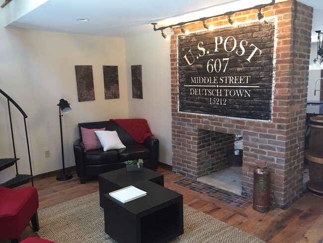 Photo - BEAUTIFUL, BRIGHT AND OPEN 1 BED, 1BATH  HOUSE IN HEART OF NOIRTHSIDE- AVAIL NOW!