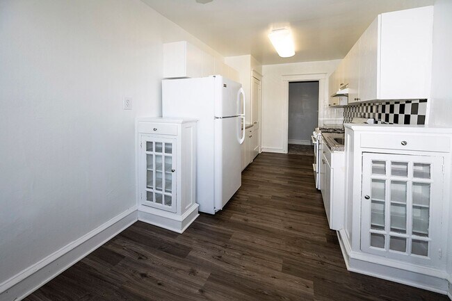 Photo - Upsal Gardens Apartments- Beautiful histor...