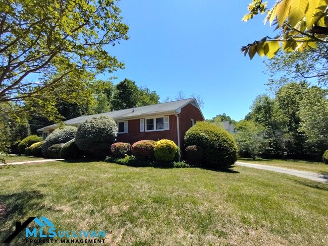 Photo - 101 W Roosevelt St