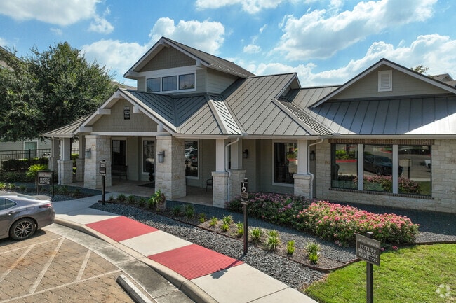 Building Photo - Legacy Heights Rental