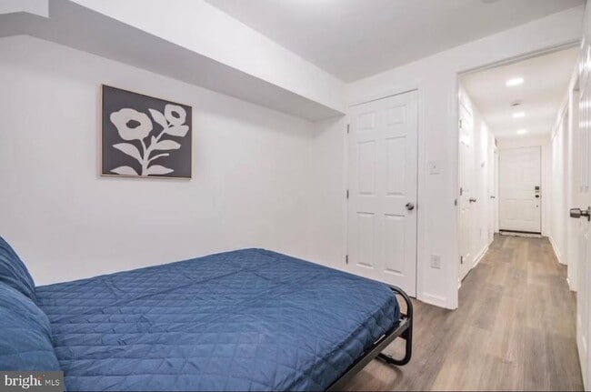 Photo - 756 19th St NE