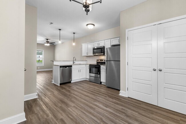 Photo - 202 Burch Rd