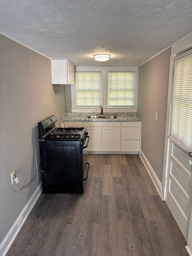 Building Photo - Eighteenth Ave 3011 Unit F - Cottage